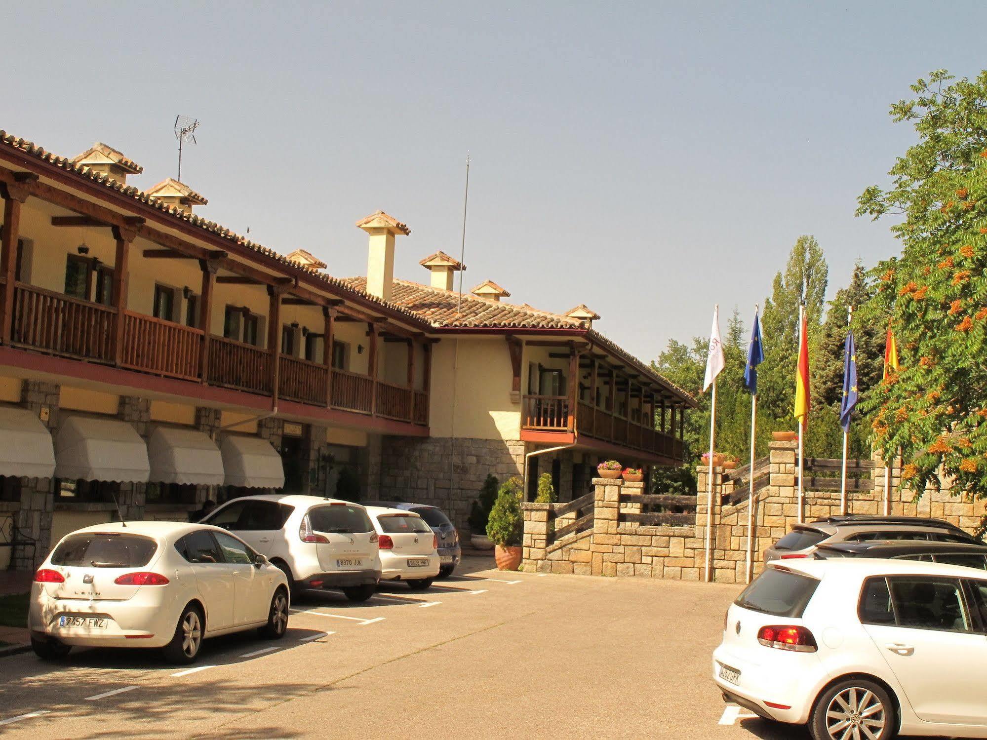 Hotel Rural Spa & Wellness Hacienda Los Robles Navacerrada Exterior photo