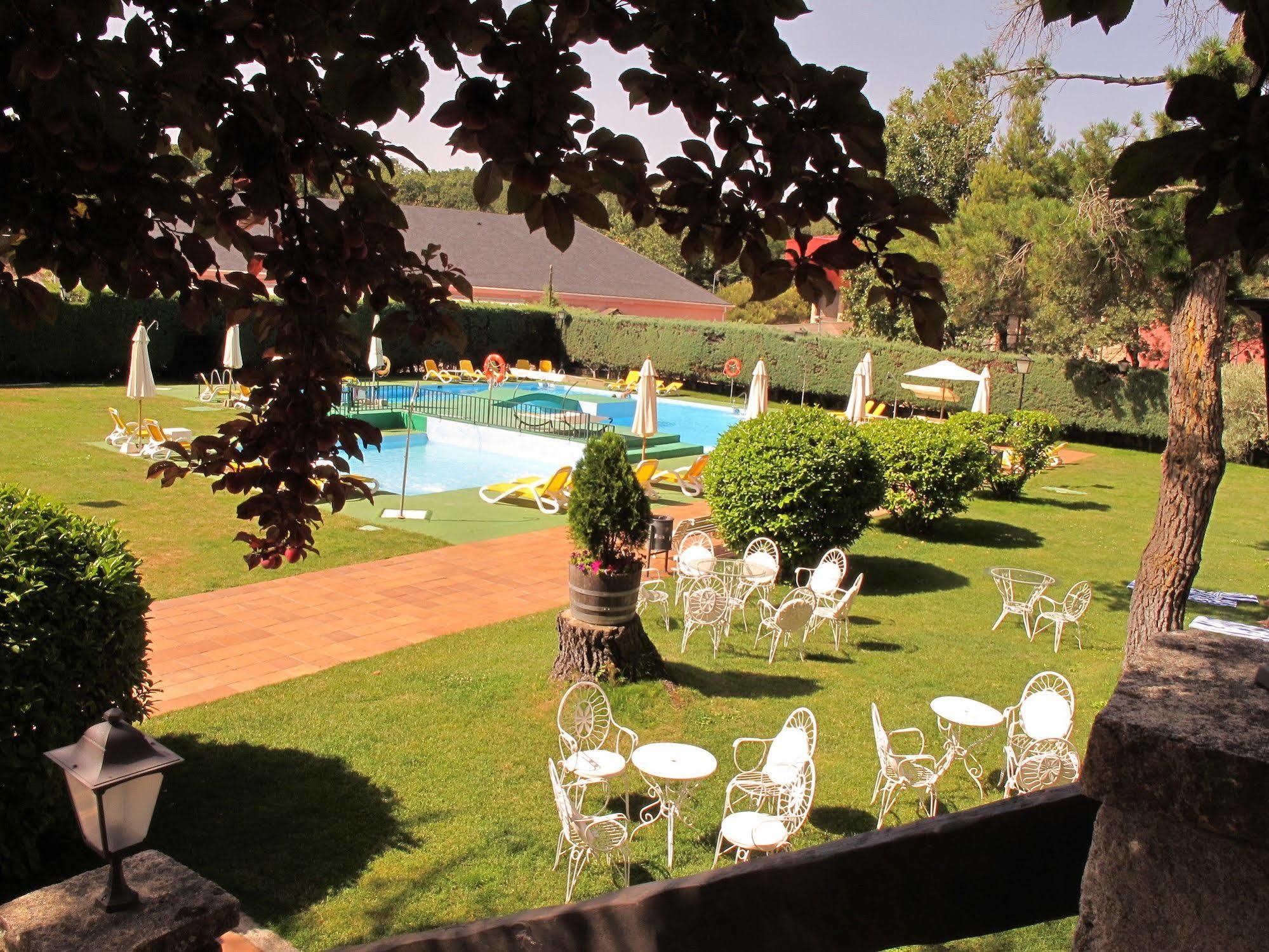 Hotel Rural Spa & Wellness Hacienda Los Robles Navacerrada Exterior photo