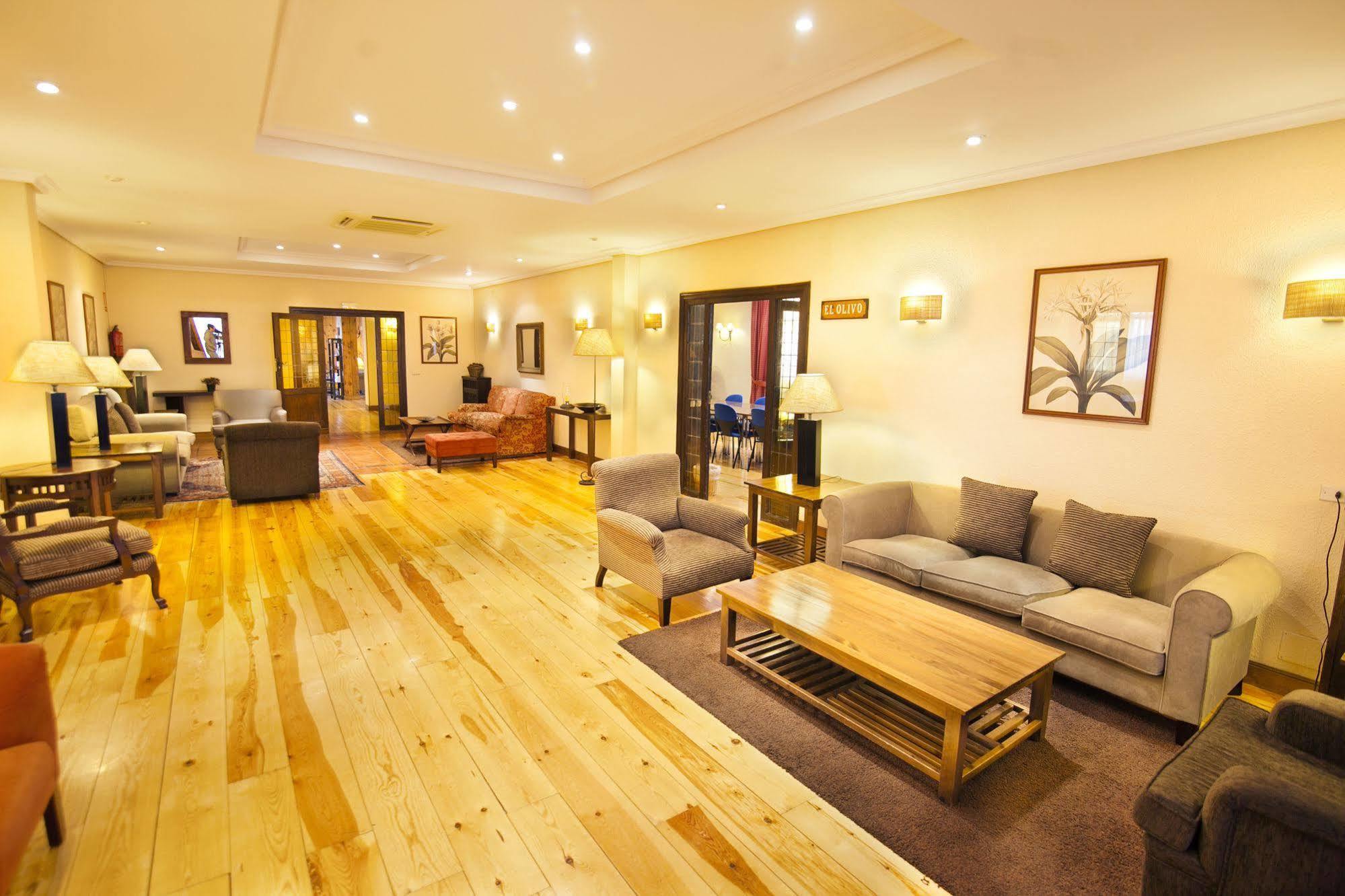 Hotel Rural Spa & Wellness Hacienda Los Robles Navacerrada Exterior photo